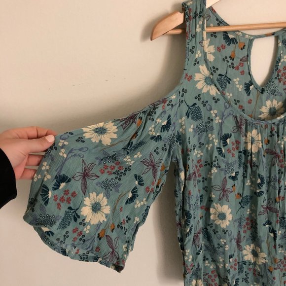 Mossimo | Blue Floral Print Cold Shoulder Top - Picture 2 of 5